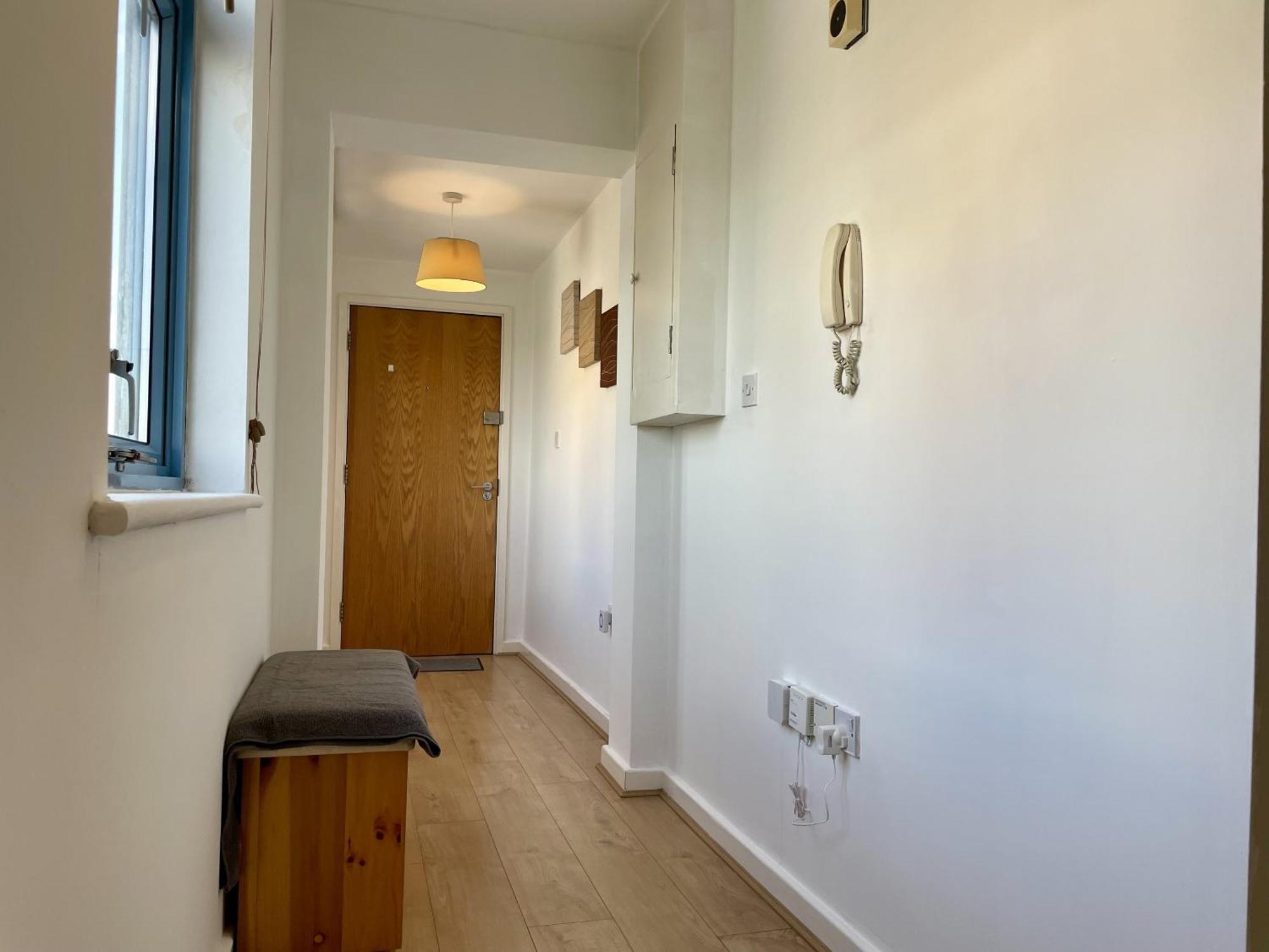 Hk Life Serviced Apartment , City Centre Swindon Exterior foto