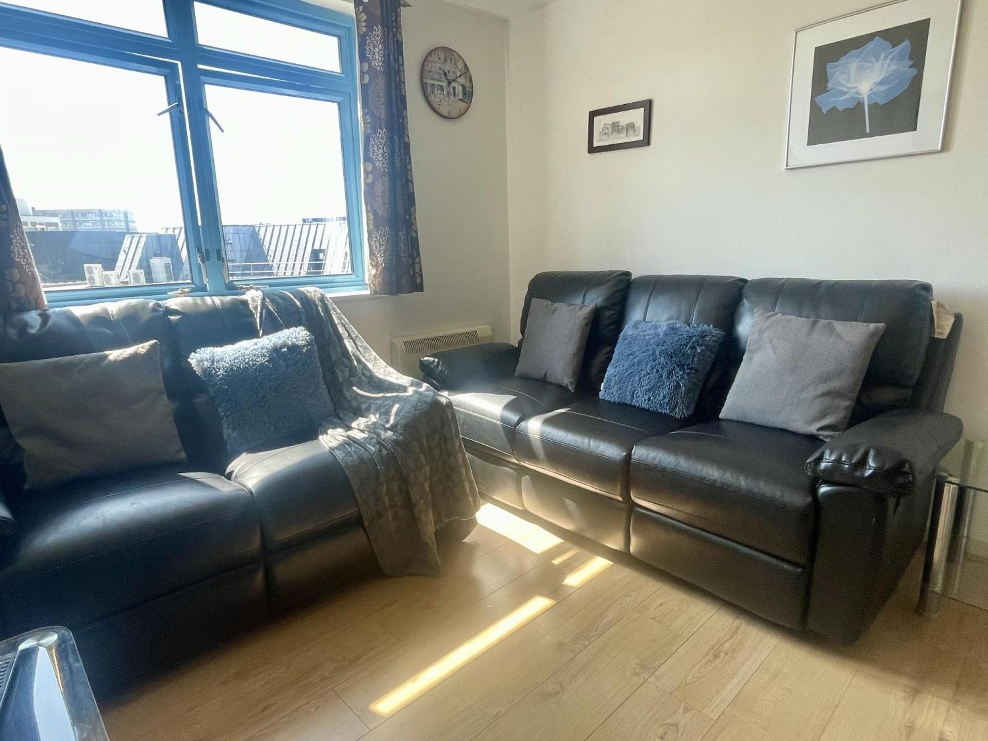 Hk Life Serviced Apartment , City Centre Swindon Exterior foto